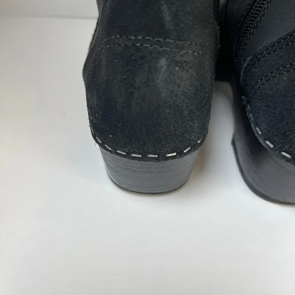 Hanna Anderson Girl's Size 36 US Size 4-4.5 Suede and Wooden Zipper‎ Boot Clogs